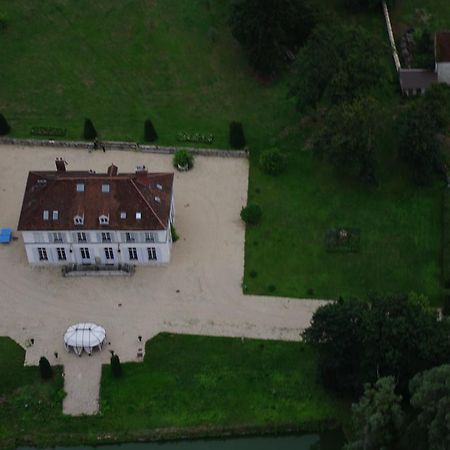 Chateau De ポムーズ エクステリア 写真