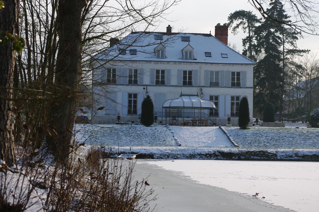 Chateau De ポムーズ エクステリア 写真